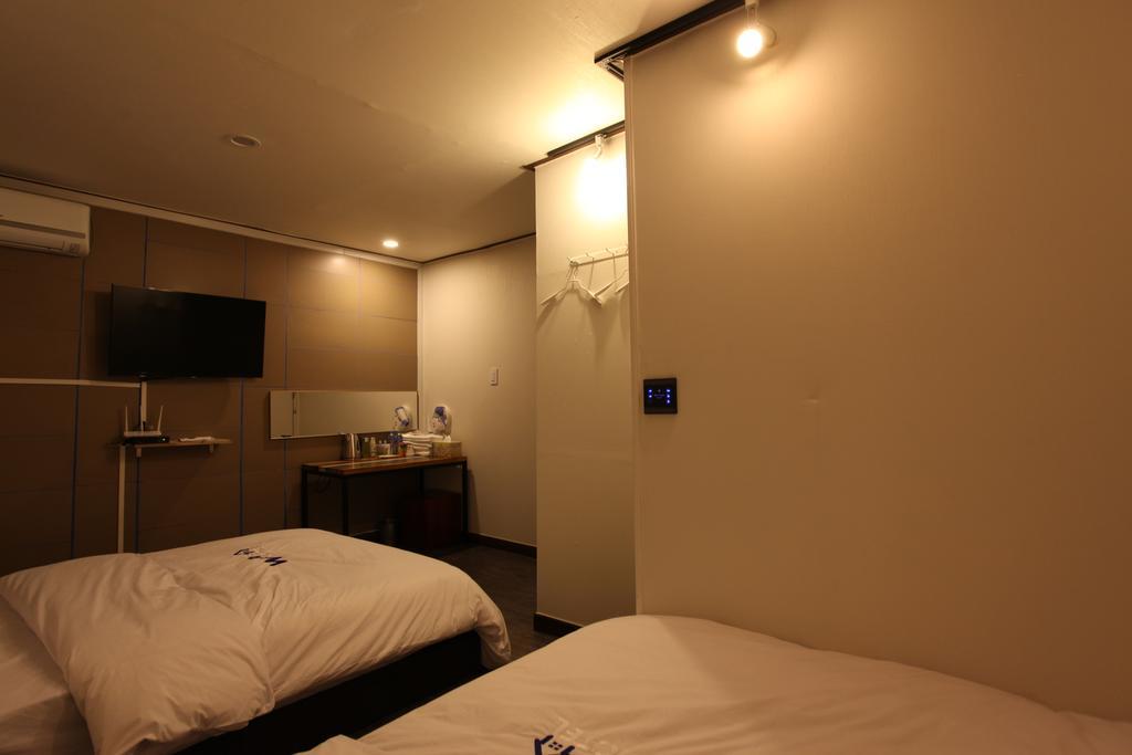W Mini Hotel Dongdaemoon Seul Esterno foto
