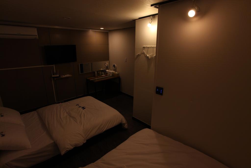 W Mini Hotel Dongdaemoon Seul Esterno foto